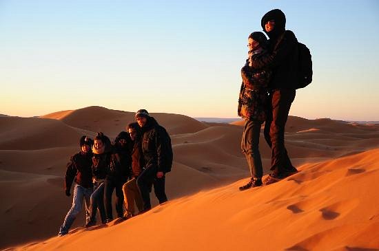 Quel est l'aéroport le plus proche du désert de Merzouga ?